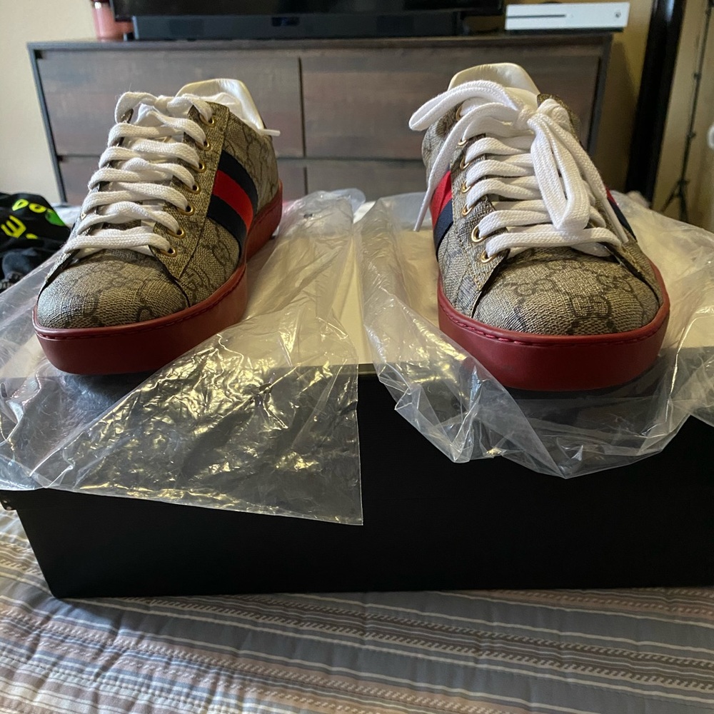 Gucci shoes